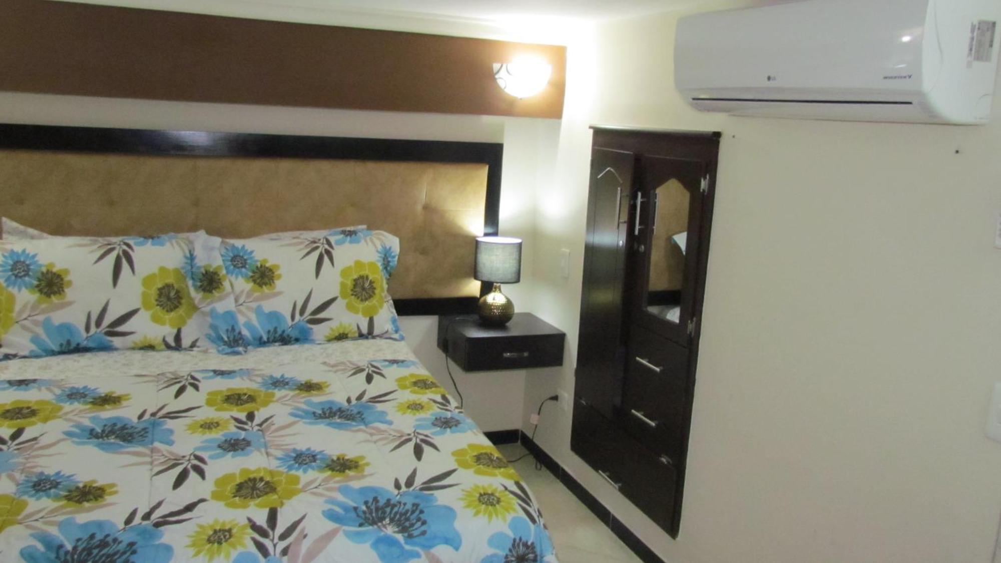 Apartamentos En El Poblado Medellin Ruang foto
