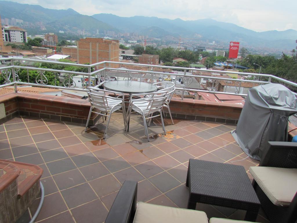 Apartamentos En El Poblado Medellin Bagian luar foto