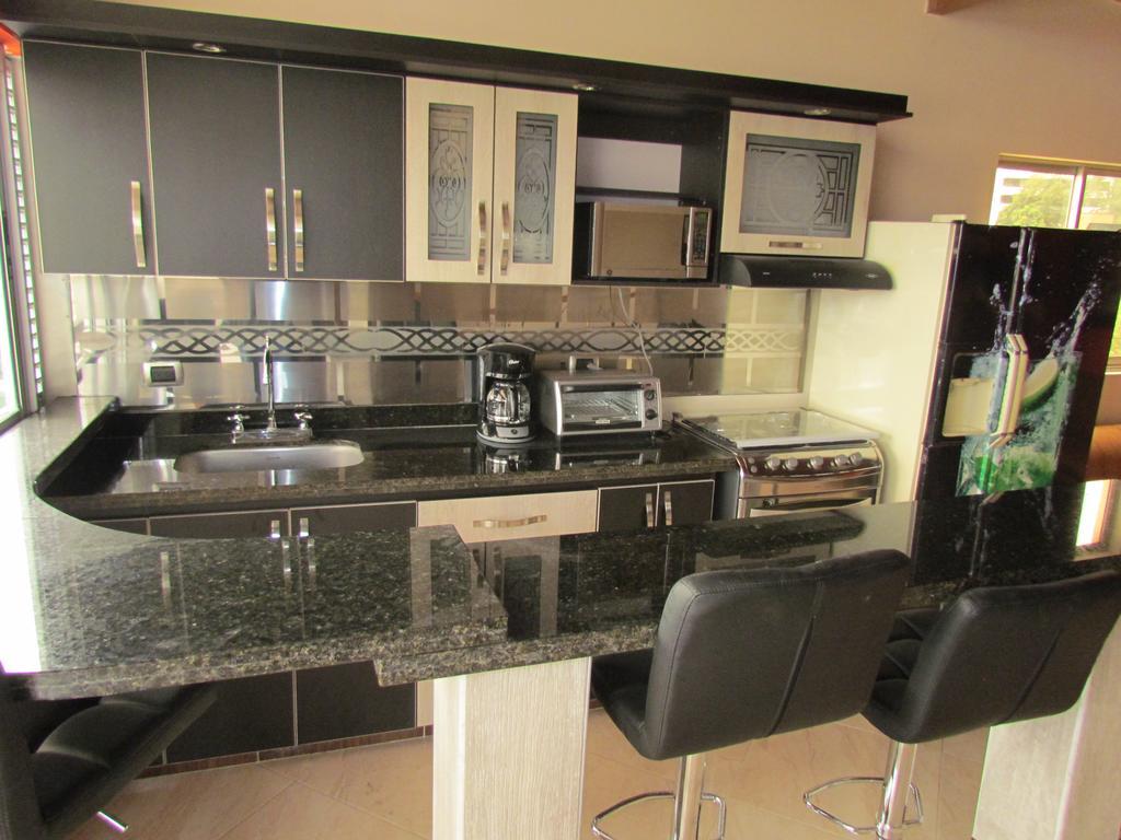 Apartamentos En El Poblado Medellin Bagian luar foto