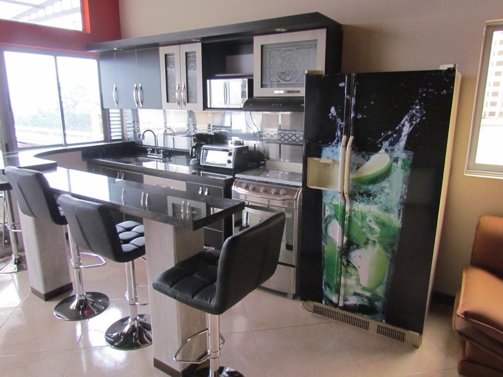 Apartamentos En El Poblado Medellin Bagian luar foto