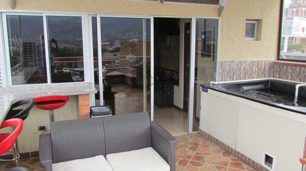Apartamentos En El Poblado Medellin Bagian luar foto