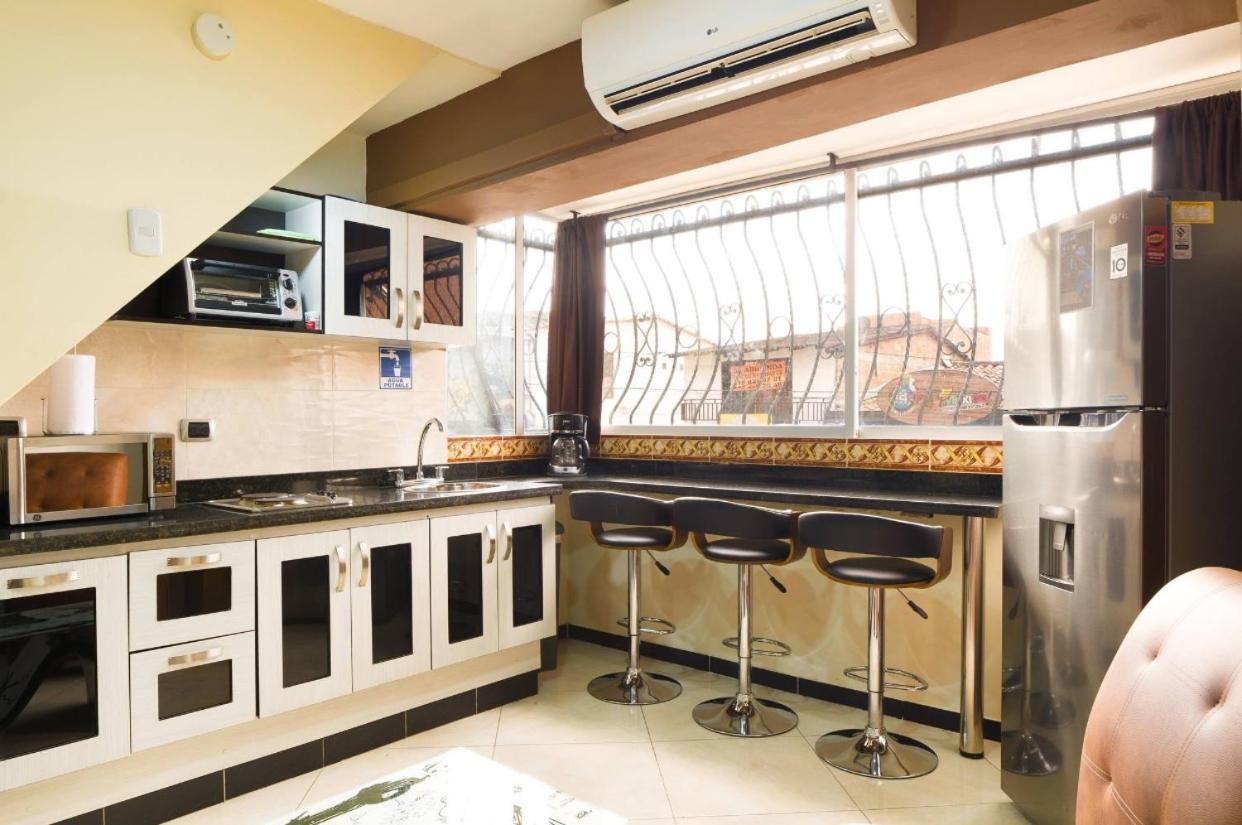 Apartamentos En El Poblado Medellin Bagian luar foto