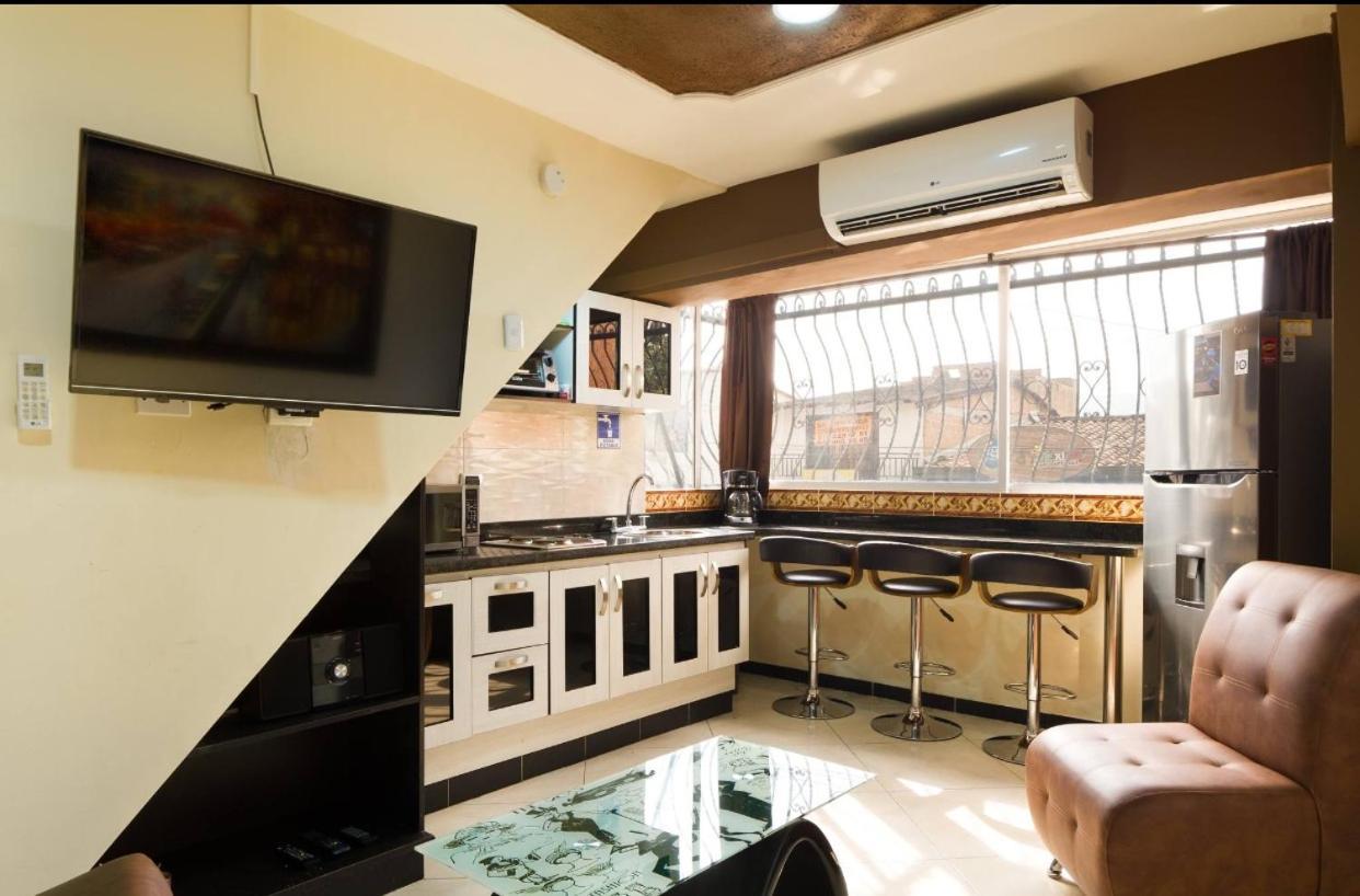 Apartamentos En El Poblado Medellin Bagian luar foto