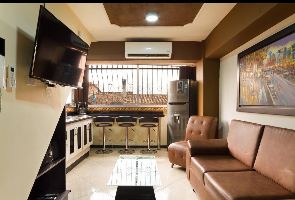Apartamentos En El Poblado Medellin Bagian luar foto