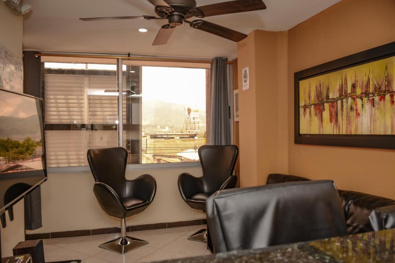 Apartamentos En El Poblado Medellin Bagian luar foto