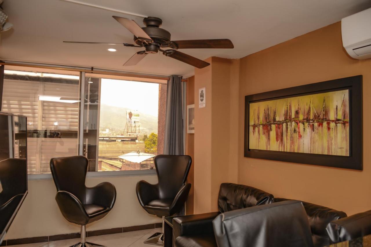Apartamentos En El Poblado Medellin Bagian luar foto