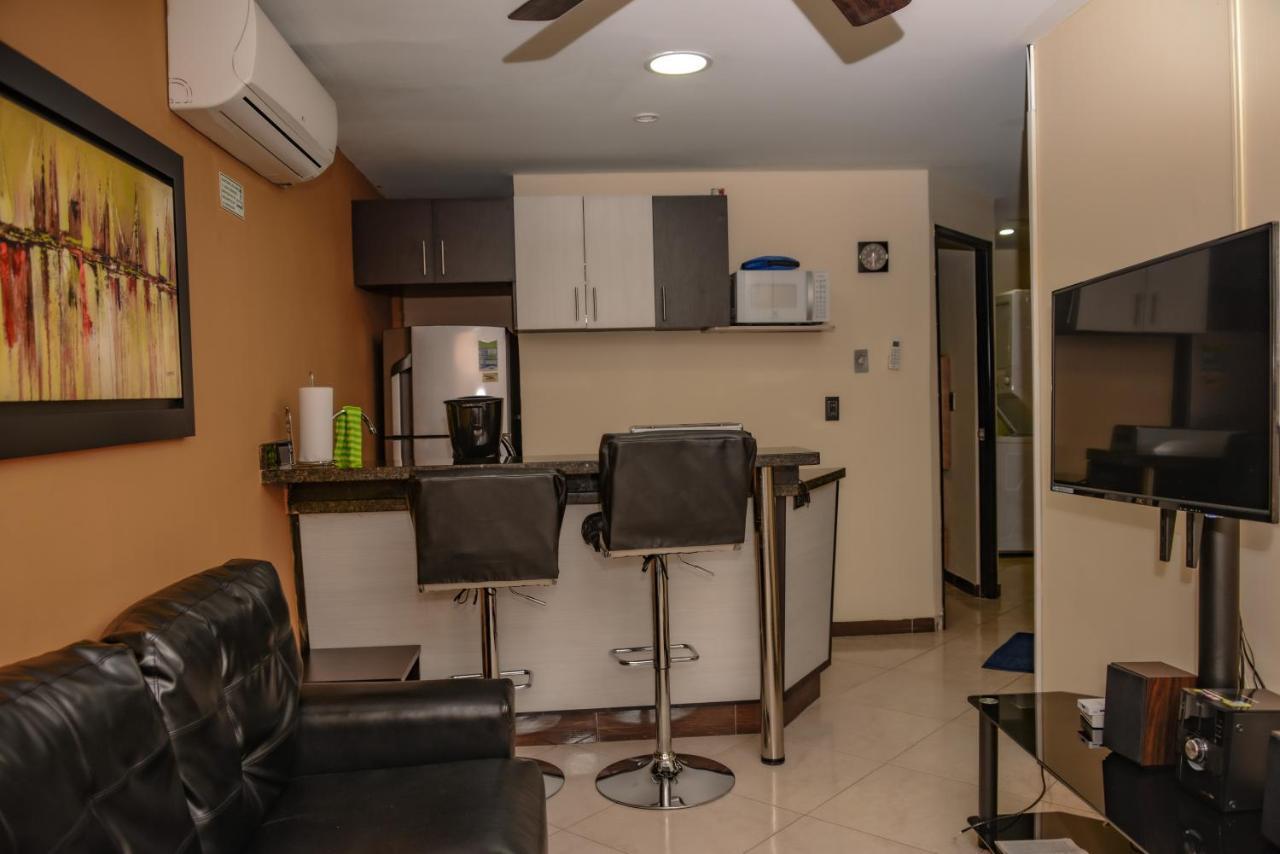 Apartamentos En El Poblado Medellin Bagian luar foto