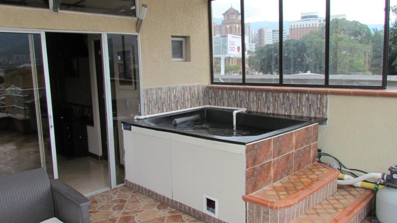 Apartamentos En El Poblado Medellin Bagian luar foto